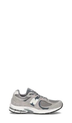 NEW BALANCE 2002R Sneaker uomo grigia in suede